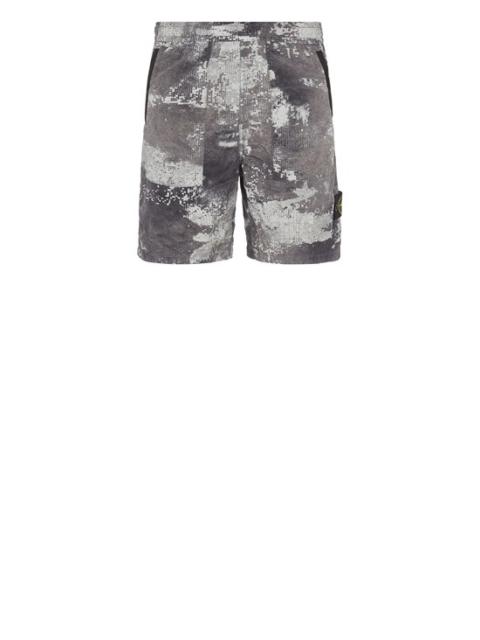 Stone Island L20E1 DISSOLVING GRID CAMOUFLAGE ON ECONYL® REGENERATED NYLON GRAY