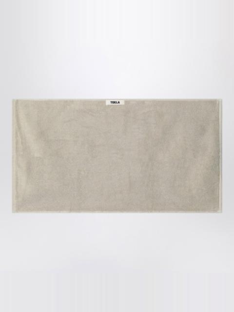 Greige bath towel 50x90 cm