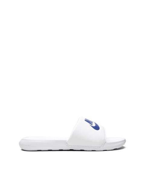 Victori flat slides