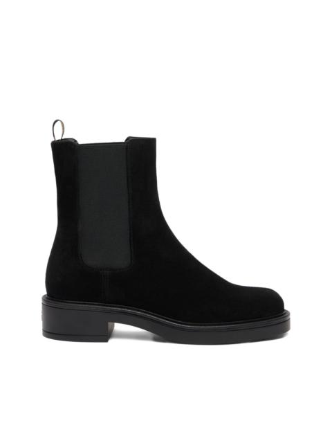 Stuart Weitzman Celia chelsea boots