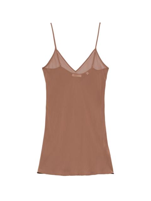 DÔEN SHORT DEEP V-NECK SLIP