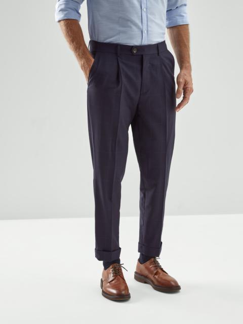 Leisure fit trousers in super 120s virgin wool overcheck with pleat