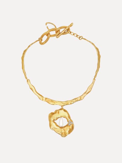 Oscar de la Renta HAMMERED PEARL PENDANT NECKLACE