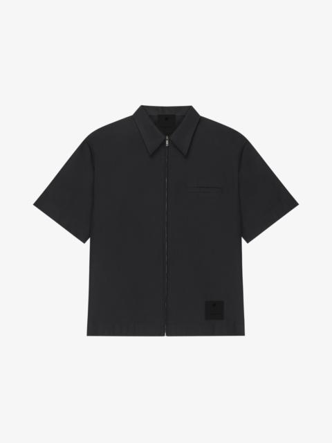 BOXY FIT ZIPPED SHIRT IN COTTON