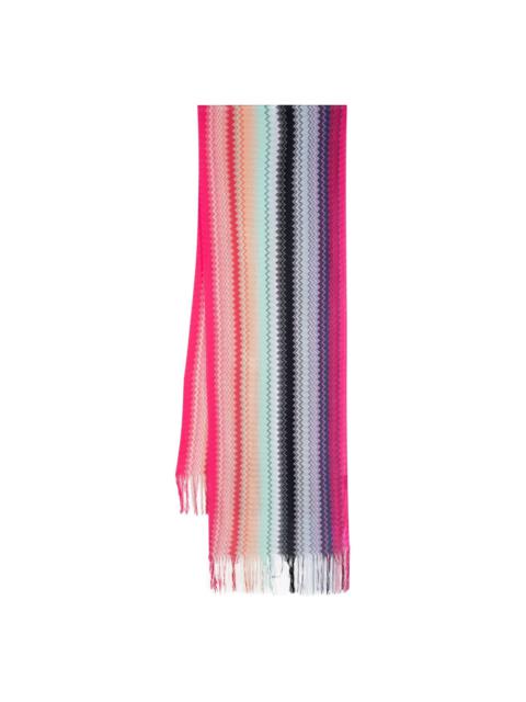 zigzag-woven scarf