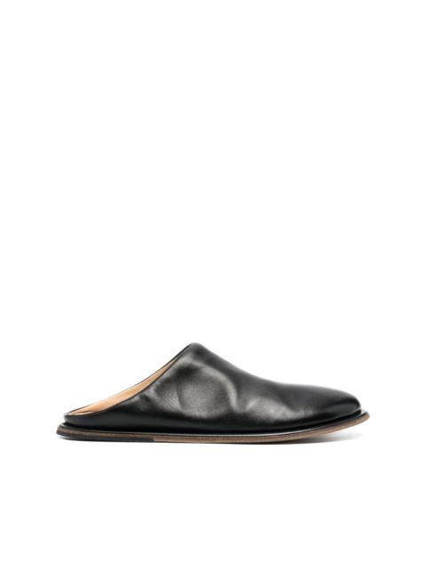 round-toe leather mules