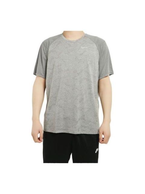 Nike Men's Nike Colorblock Casual Sports Short Sleeve Gray T-Shirt AT3928-056