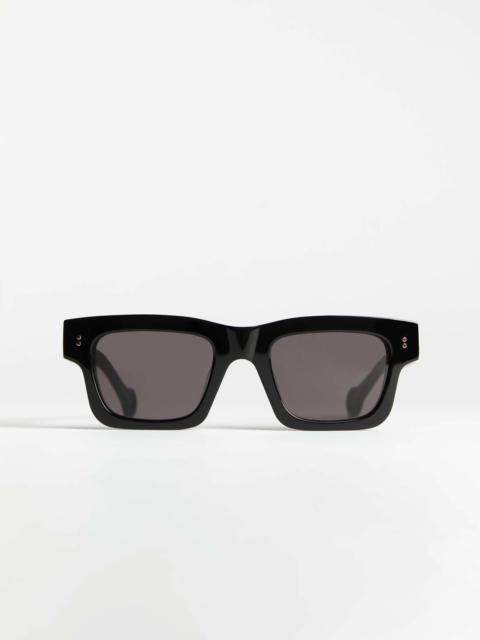 JW Anderson JWA02 RECTANGULAR SUNGLASSES IN BLACK