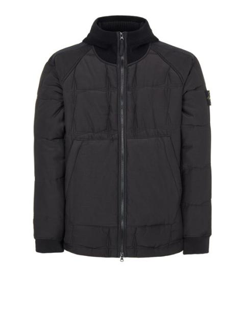 Stone Island 43433 CUPRO COTTON STELLA WITH PRIMALOFT® INSULATION TECHNOLOGY AND KNIT BLACK