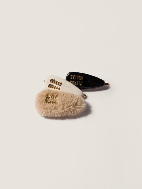 Miu Miu Set of leather, suede, and shearling hair clips