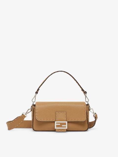 FENDI Regular Selleria Baguette