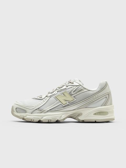 New Balance 740