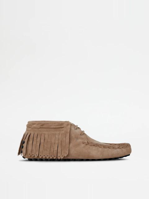 Tod's GOMMINO DESERT BOOTS IN SUEDE - BEIGE