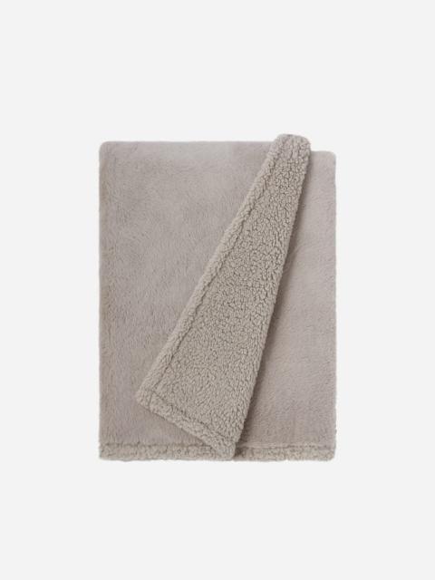 UGG ® Cynthia Throw 50" x 70" Polyester Blankets in Clamshell