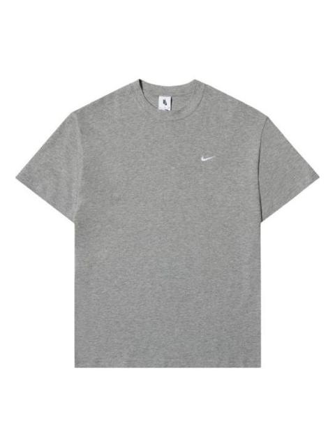 Nike Nike Solo Swoosh Small Label Logo Solid Color Sports Round Neck Short Sleeve Gray CV0559-063