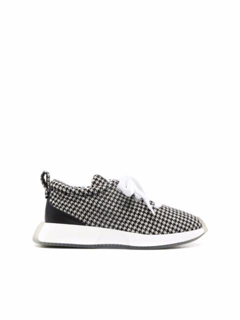 houndstooth low-top sneakers