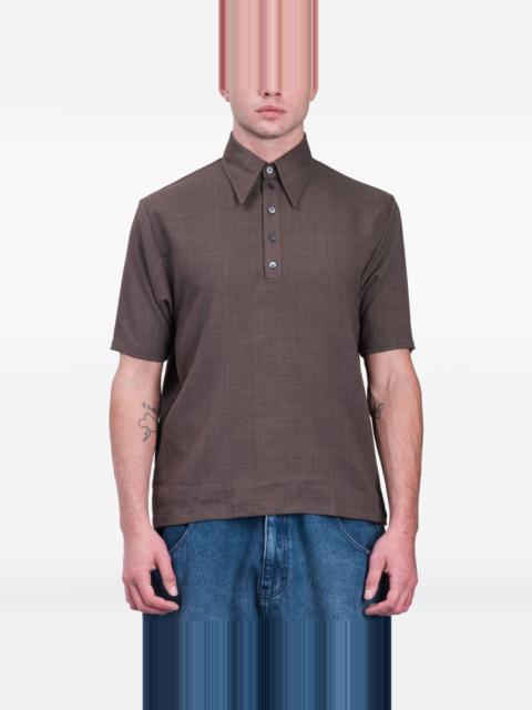 button-fastening polo shirt