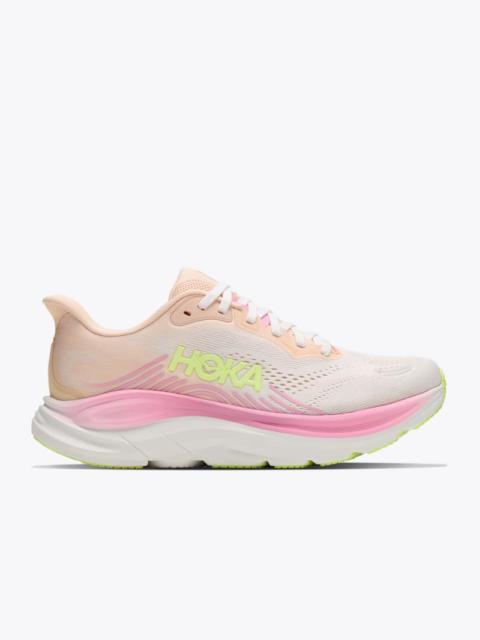 HOKA Women's Clifton 11 Shoes in Tangerine Glow/White