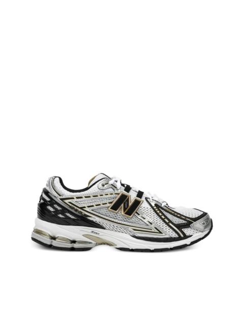 New Balance logo-patch sneakers