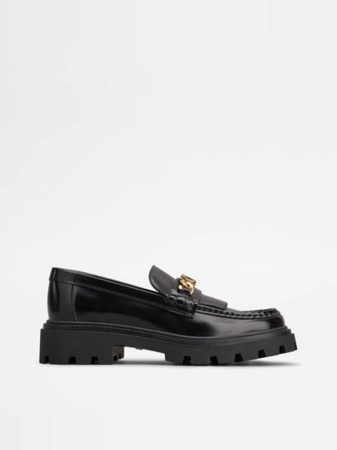TOD'S FRINGED LOAFERS IN LEATHER - BLACK