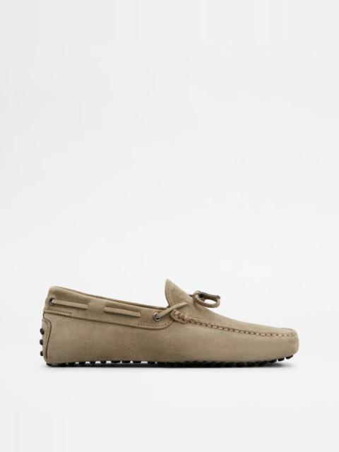 Tod's GOMMINO DRIVING SHOES IN SUEDE - BEIGE