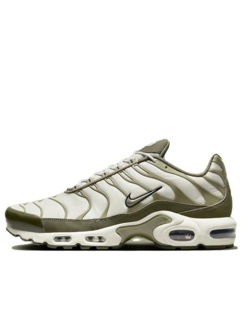 Nike Nike Air Max Plus 'Light Bone Medium Olive' FB9722-002