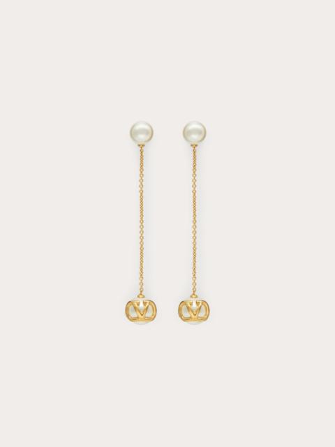 VLogo Signature earrings with pearls