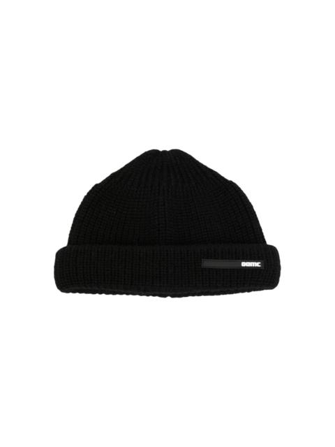 Peak logo-patch beanie