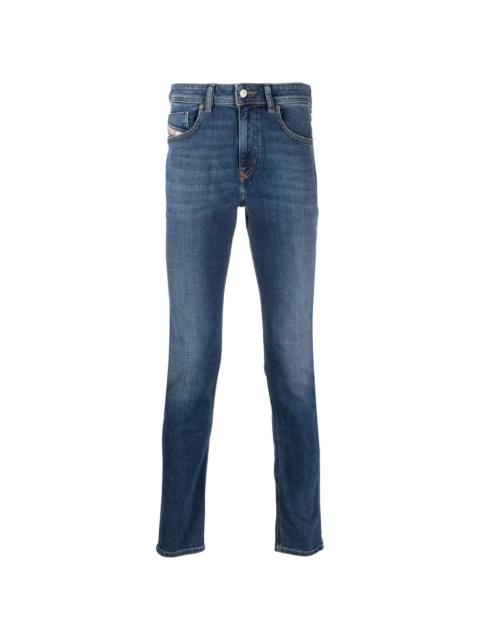 mid-rise skinny jeans