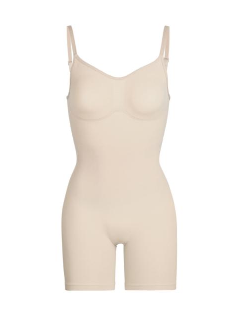 SKIMS Women's Seamless Sculpt Mid Thigh Bodysuit - Clay