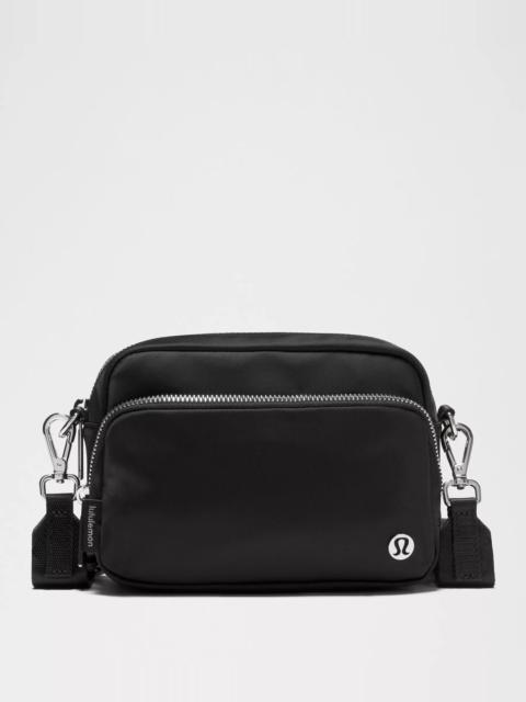 lululemon Everywhere Crossbody Bag 2L *Metal Hardware