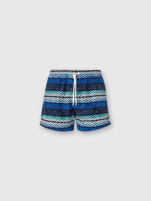 Zigzag print swim trunks with stripes and dégradé