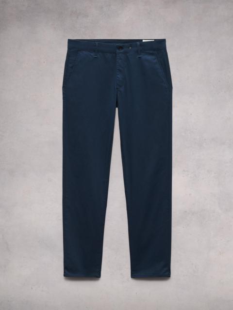 rag & bone Standard Cotton Chino
Classic Fit