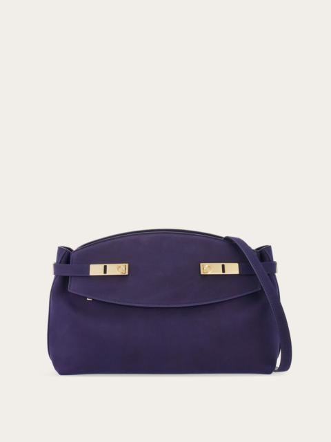 【送料&関税込】Ferragamo Hug Pouch L Hug soft crossbody bag (L) - Women | Ferragamo