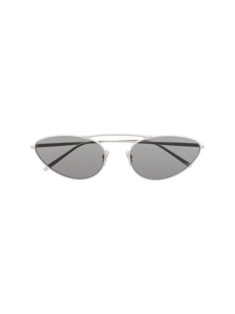 cat-eye tinted sunglasses