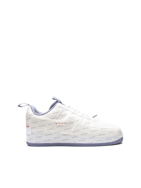 Nike 공군 1 실험 "USPS"스니커