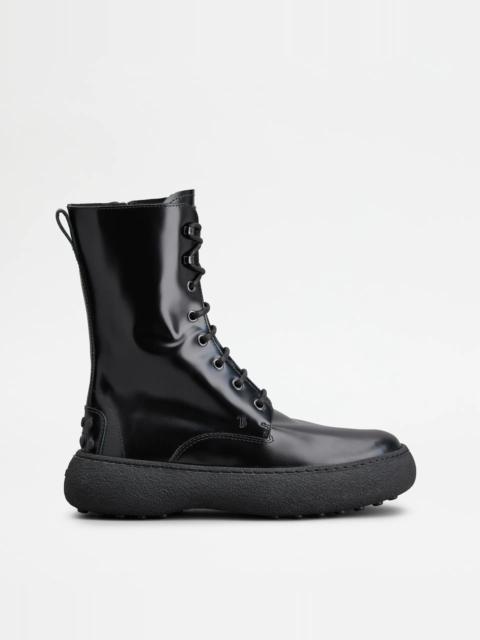 TOD'S W. G. LACE-UP ANKLE BOOTS IN LEATHER - BLACK