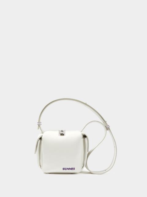 SUNNEI LACUBETTO BAG / white