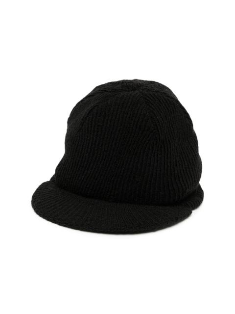 logo-embroidered rib-knit cap