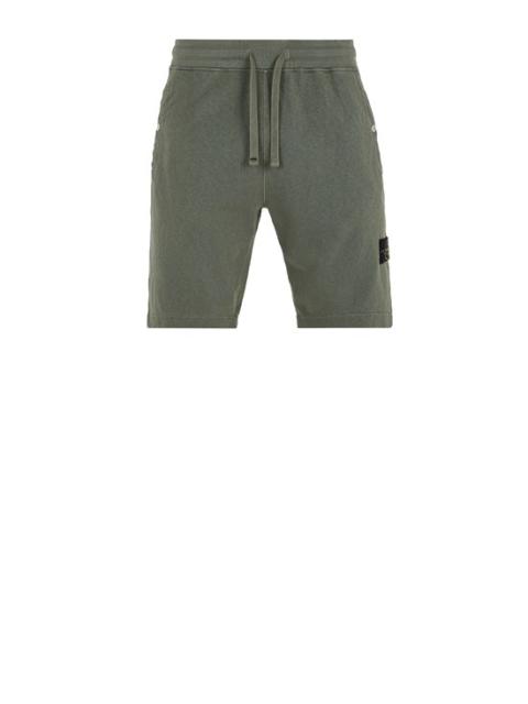 Stone Island 63460 ‘OLD’ TREATMENT MUSK GREEN