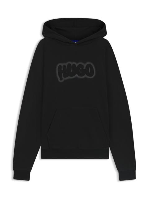 HUGO COTTON-TERRY HOODIE WITH AIRBRUSH LOGO
