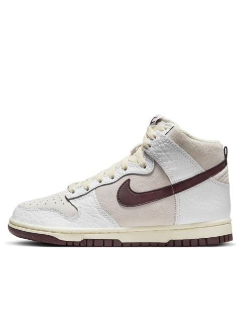 Nike (WMNS) Nike Dunk High 'Light Orewood Brown' FB8482-100