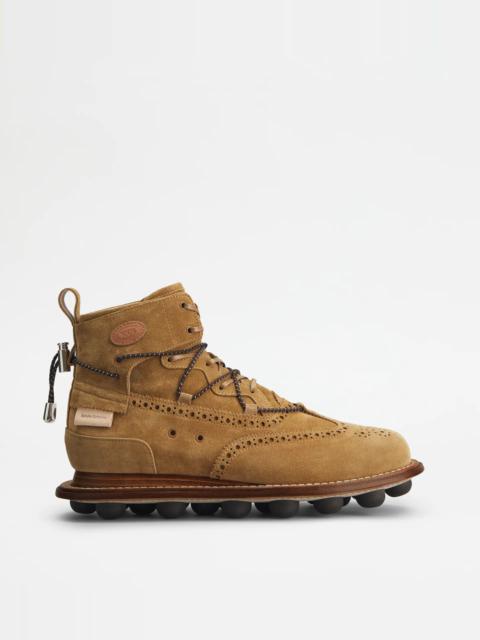 Tod's ANKLE BOOTS IN SUEDE - BROWN