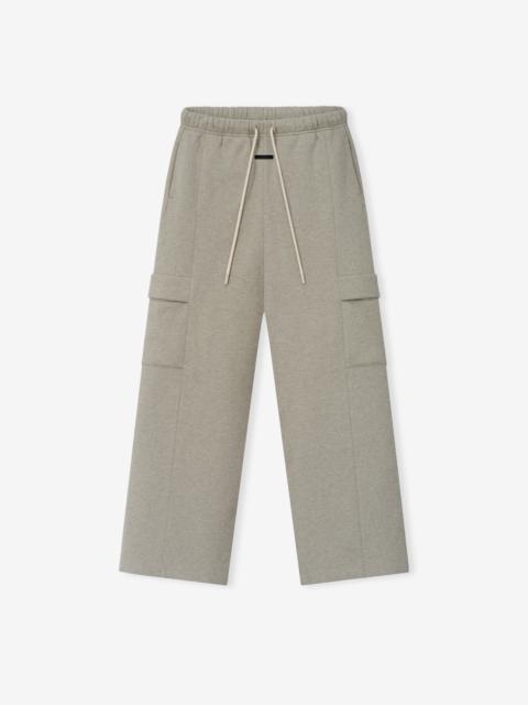 ESSENTIALS Womens Fleece Cargo Relaxed Sweatpant