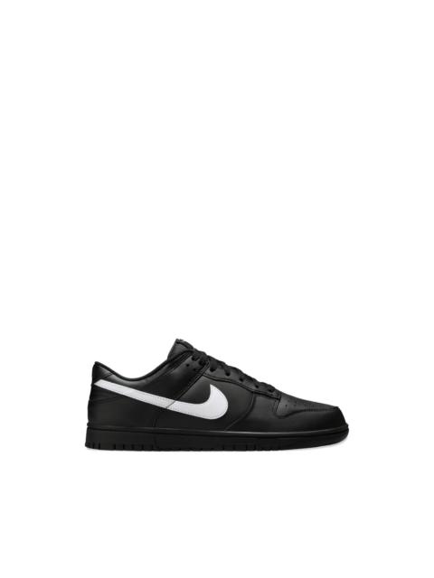Nike Dunk Low sneakers