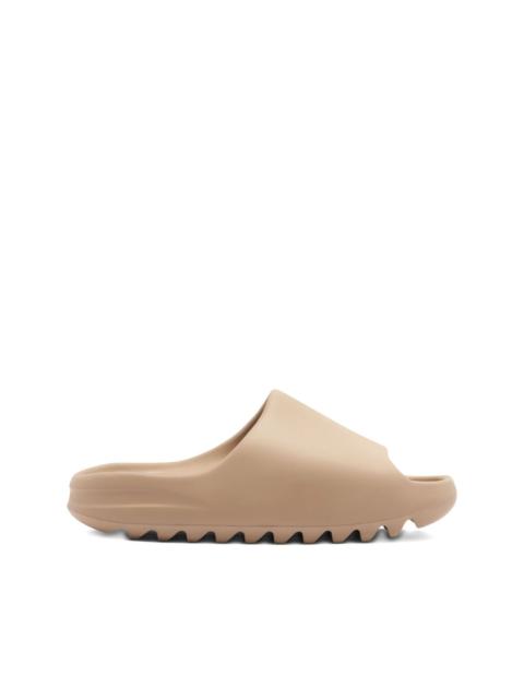YEEZY Yeezy ridged sole slides