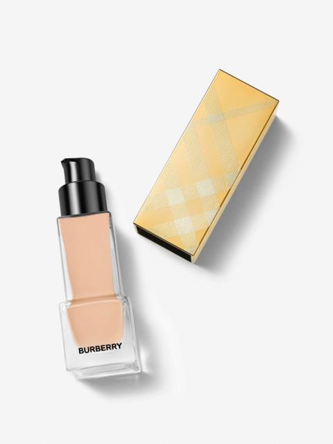 Burberry Ultimate Glow Foundation – 40 Light Cool