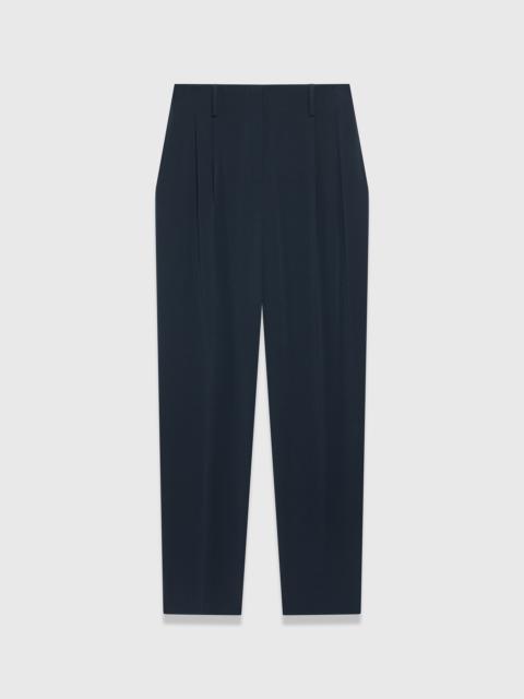 THE FOLD Clever Crepe Siena Slim Barrel-Leg Trousers