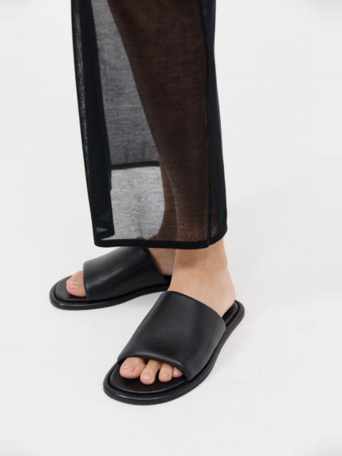 ST. AGNI Everyday Slippers - Black