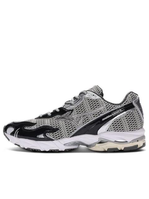 Mizuno Mizuno Wave Rider 10 'Flame Wave One Block Down Onyx' D1GD232703